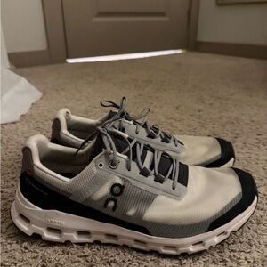 On Running Women's Shoes - Cream and Black